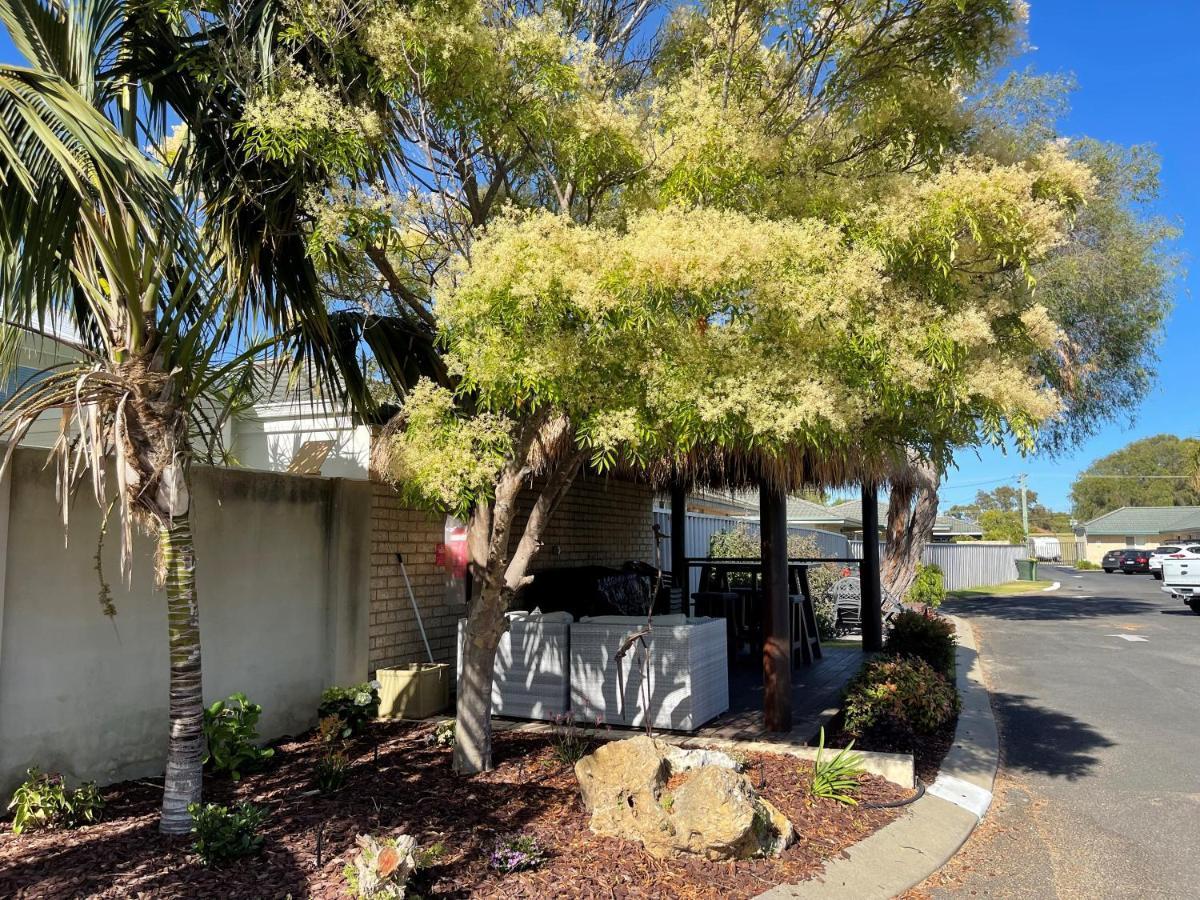 Gale Street Motel & Villas Busselton Exterior photo